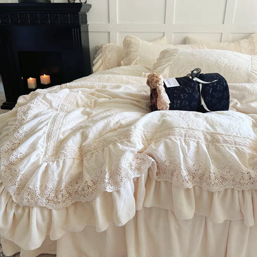 Pink White Vintage French Ruffles Carved Fleece Velvet Wedding Duvet Cover Bedding Set